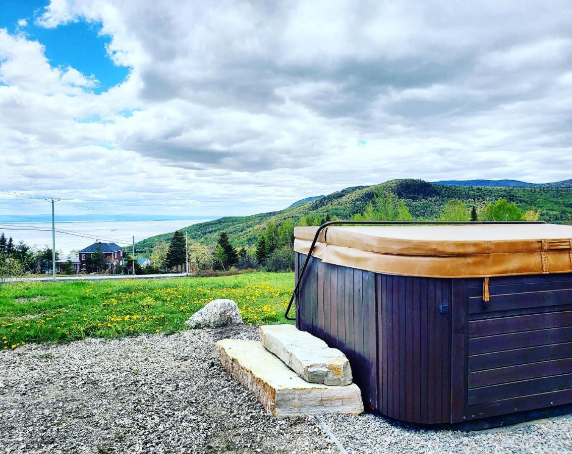 Maison Accueillante - Spa, Fleuve Et Montagnes! Petite-Riviere-Saint-Francois Bagian luar foto